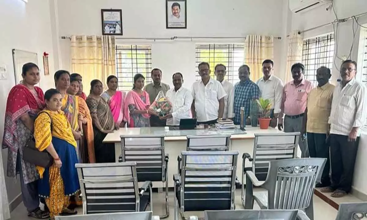 Newly elected women wing congratulated in Kurnool