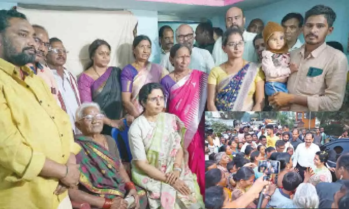 Bhuvaneswari consoles families of deceased TDP activists