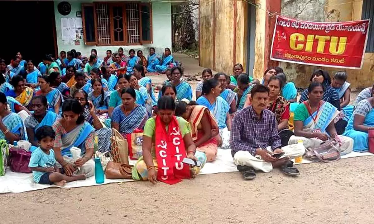 CITU president Srinivasula Reddy urges govt. to address Anganwadi workers demands