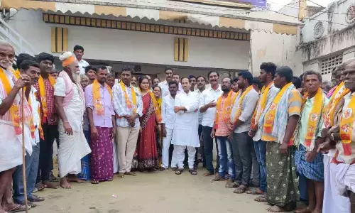 150 families from YSRCP joins in TDP