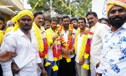Paritala Sriram receives good response for Padayatra in Dharmavaram