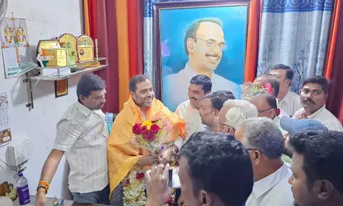 Kadiri YSRCP candidate BS Maqbool congratulated by YSRCP leaders