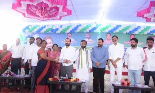 Kurnool MLA Hafeez New distributes increased pension to elderly