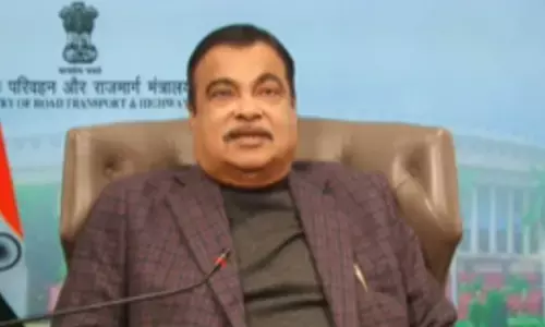 Gadkari unveils Rs 1,464 crore highway projects in Kerala