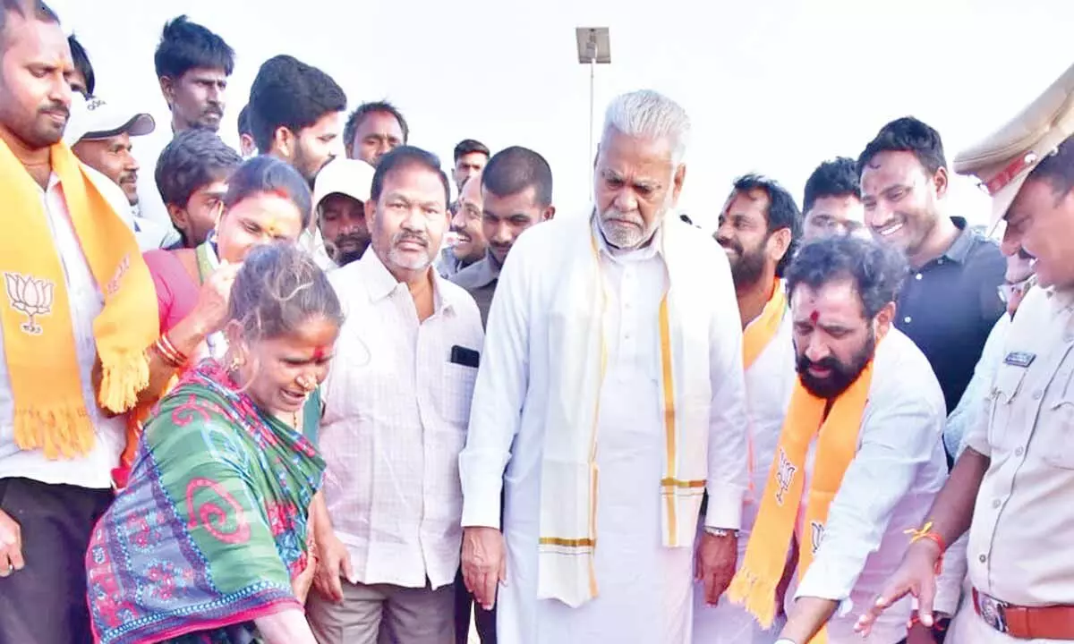 Minister Rupala assures construction of fishing jetty