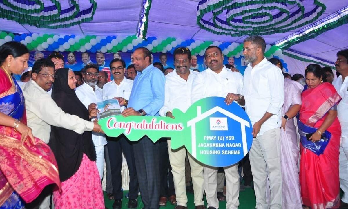 Guntur Govt giving top priority to housing