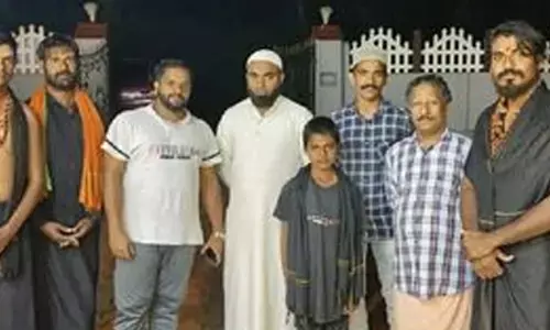 Sabarimala pilgrims find shelter in mosque, granted permission for Puja