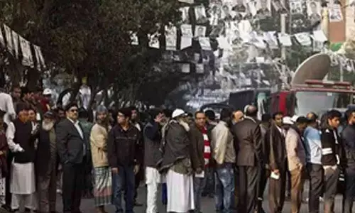 Sporadic incidents of violence mar Bangladesh polls: 18.5% turnout till 1210 p.m.