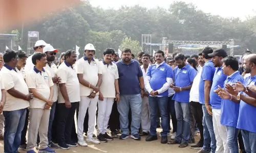 Vizag West Cricket league held today between leaders