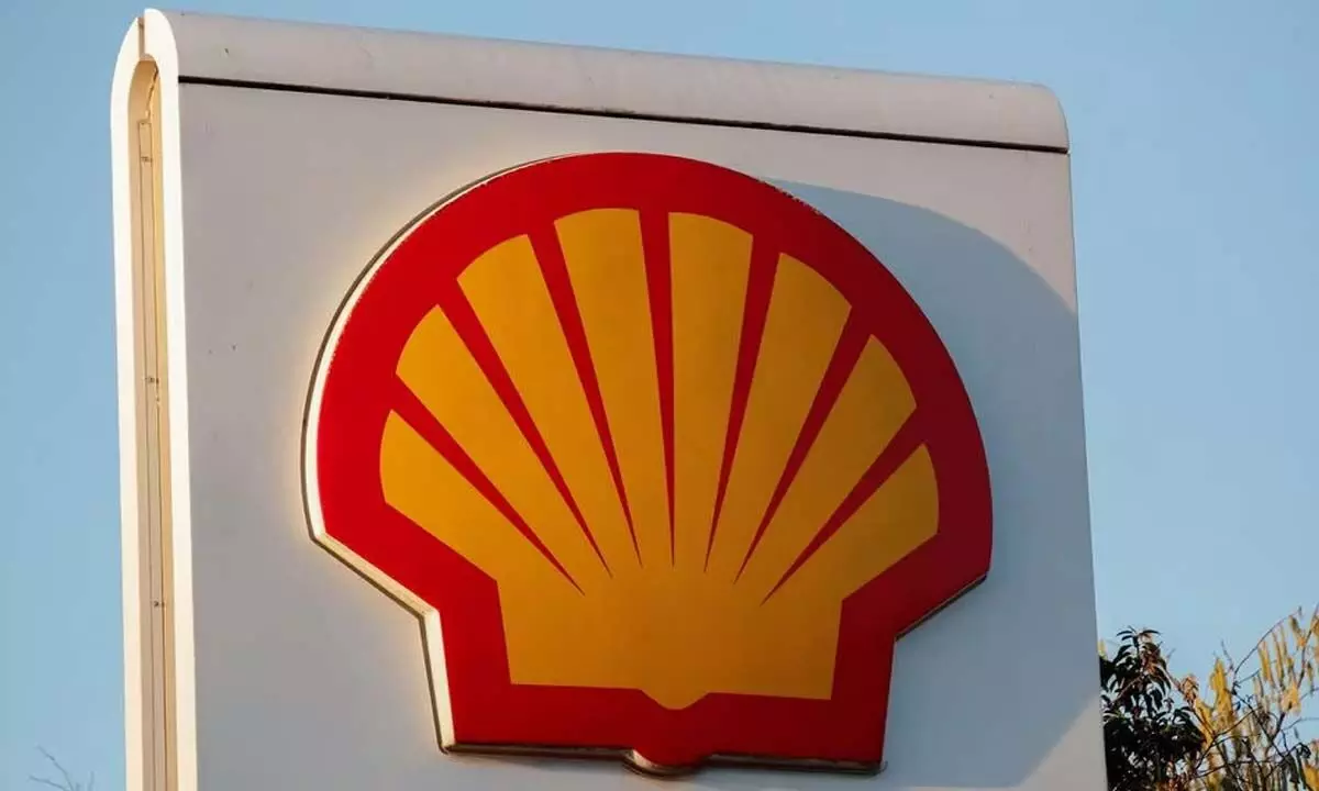 Shell flags Q4 writedown of up to $4.5 billion, mainly on Singapore assets