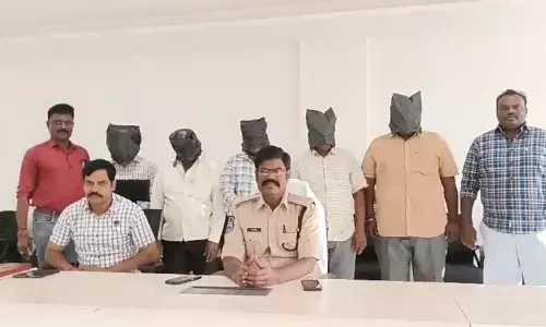 Gadwal: Police bust fake pesticide racket