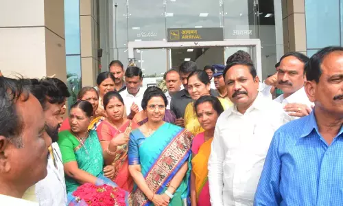 Nara Bhuvaneshwaris Nijam Gelavali yatra receives good response in Mantralayam