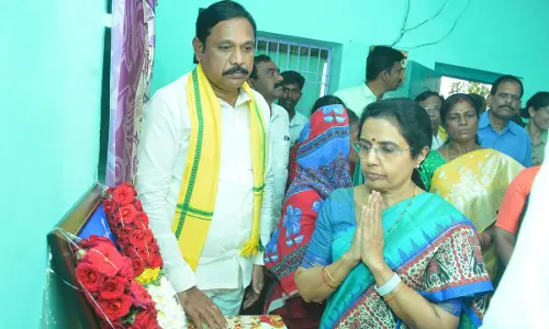 Nara Bhuvaneshwari extends assistance of TDP activist in Mantralayam