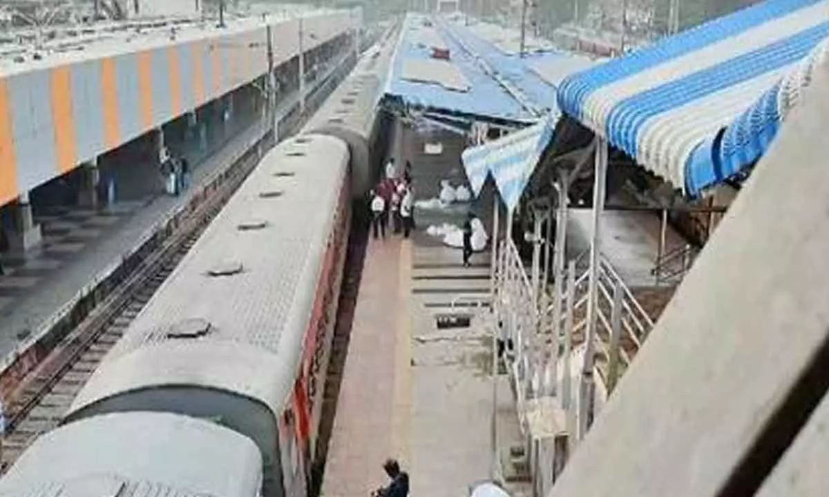 Charminar Express derails in Nampally, passengers sustain minor injuries