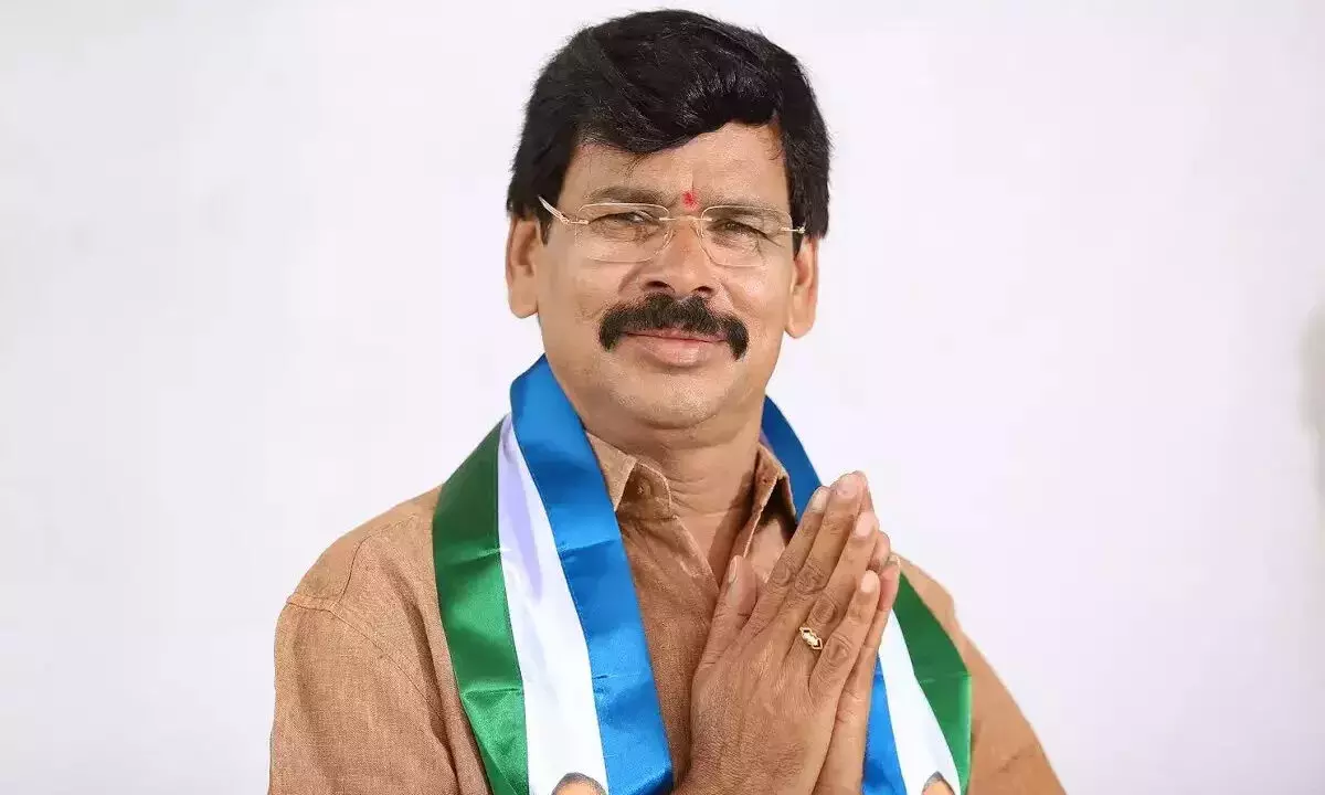 Kapu Ramachandra Reddy announces he would contest from Kalyandurgam and family from Rayadurgam