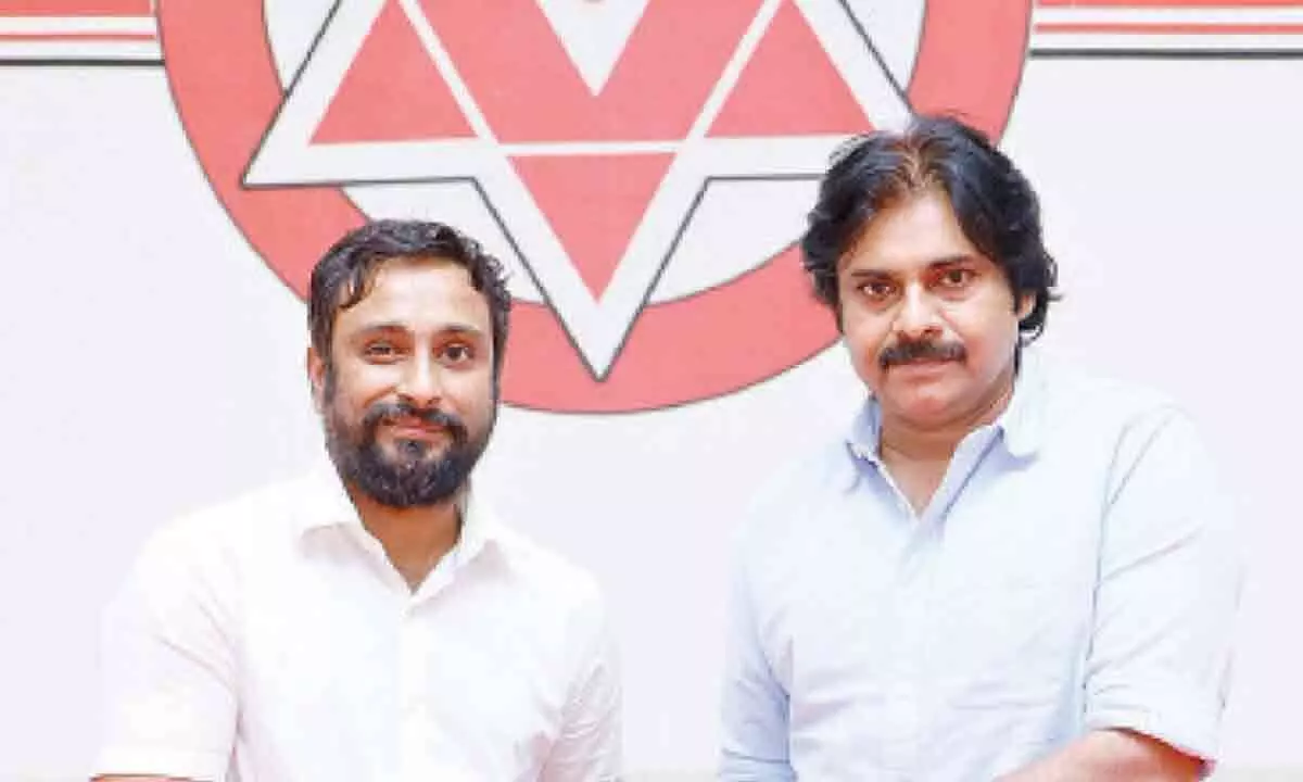 Vijayawada: 4 days after quitting YSRCP, Ambati Rayudu meets Pawan Kalyan