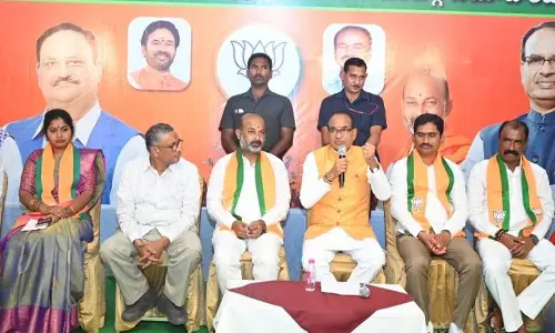 Madhya Pradesh ex-CM Shivraj Singh Chouhan addressing  BJP workers in Karimnagar on Tuesday