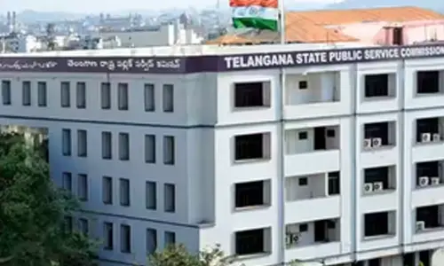 Guv Tamilisai accepts resignations of TSPSC chief and five others