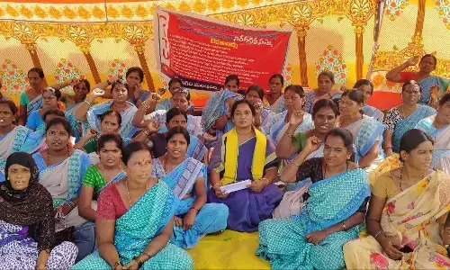 Paritala Sunitha express anguish over ESMA against Anganwadi workers
