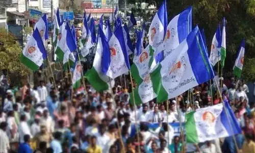 Vijayawada: Juggling struggle persists in YSRCP