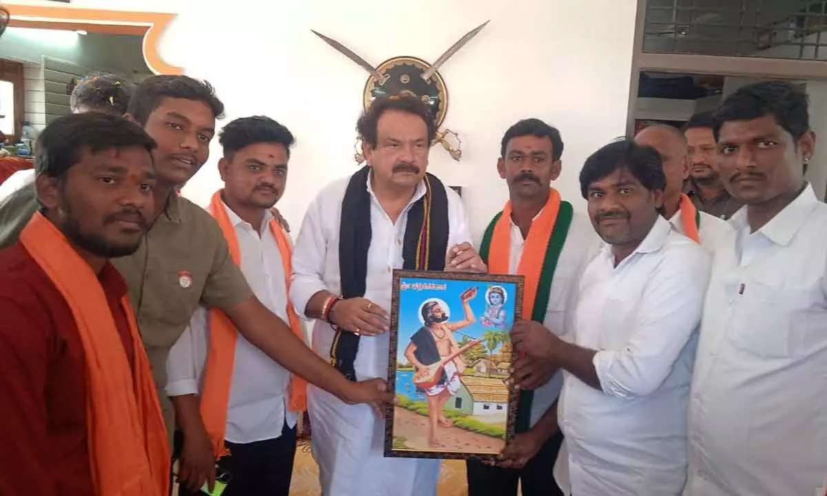 Madasikuruva/Madarikuruva Hakkula  Sadhana Samiti meets Union Minister in Gudur