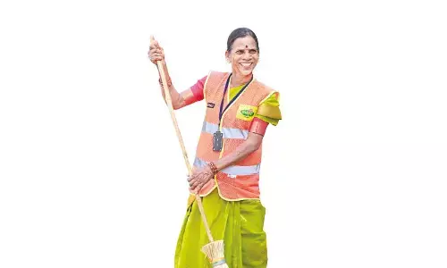 Broom weilding GHMC Warrior makes it to R-Day