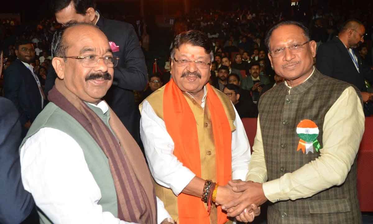MP Minister Kailash Vijayvargiya Extends Wishes to Chhattisgarh CM in ...