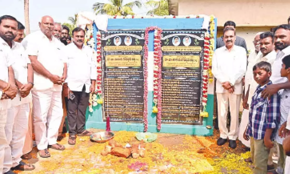 Agriculture Minister Kakani Govardhan Reddy inaugurating cement roads and drains in Ramadasu Kandrika village on Thursday