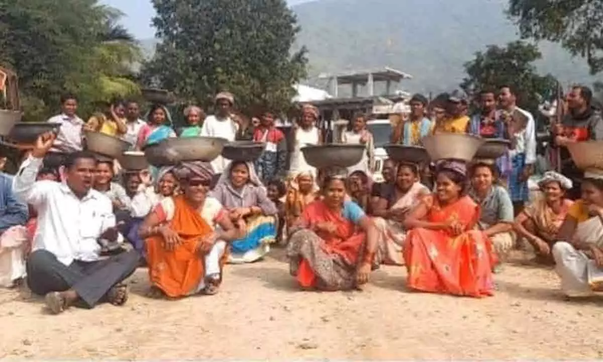 Anakapalli: Tribals demand withdrawal of Aadhaar-based payment system