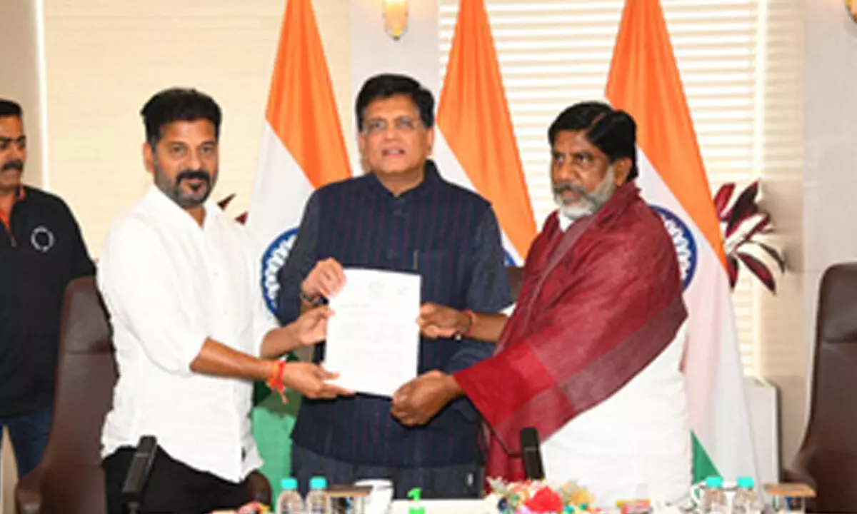 Telangana CM seeks nod for Hyderabad-Vijayawada industrial corridor