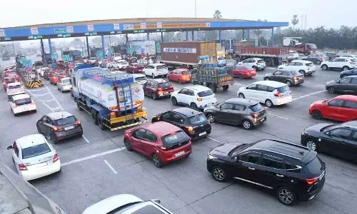 Sankranti scramble chokes toll plazas