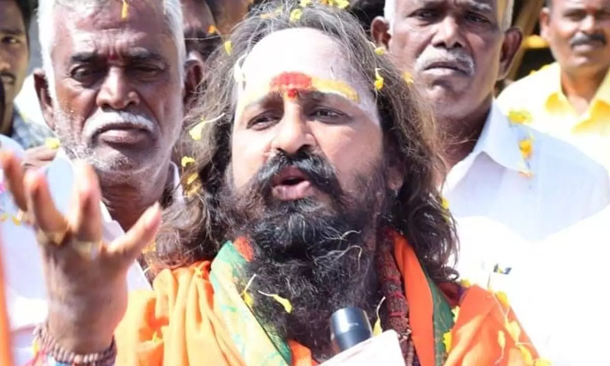 TDP senior leader Perumalla Jeevananda Reddy speaking to the media in Guntakal on Saturday