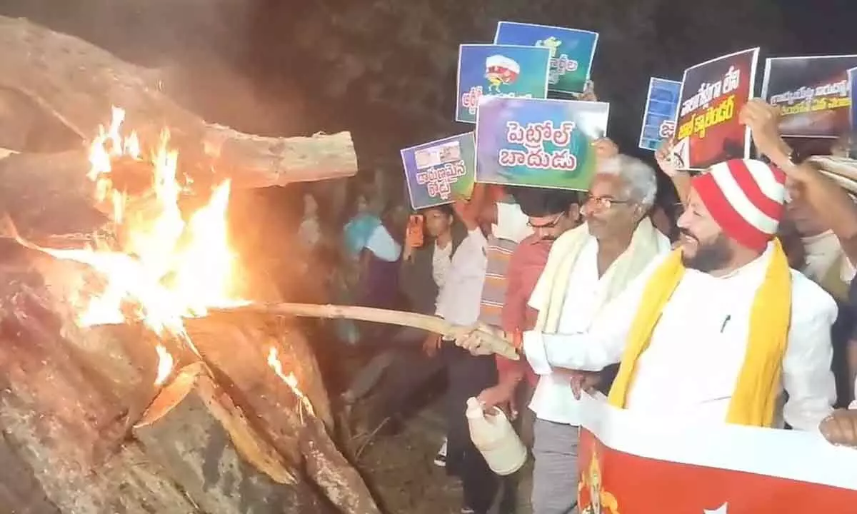 Chintamaneni Prabhakar extend Sankranti wishes to people, flays Jagan