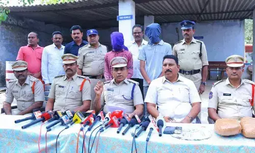 2 kg ganja seized, 3 held