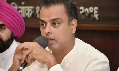 Shiv Sena Leader Criticizes Milind Deoras Exit, Highlights Shift From Loyalty To Power In Politics