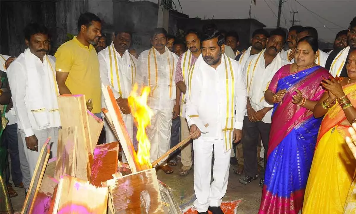 Jagadish Reddy participates in Bhogi celebrations