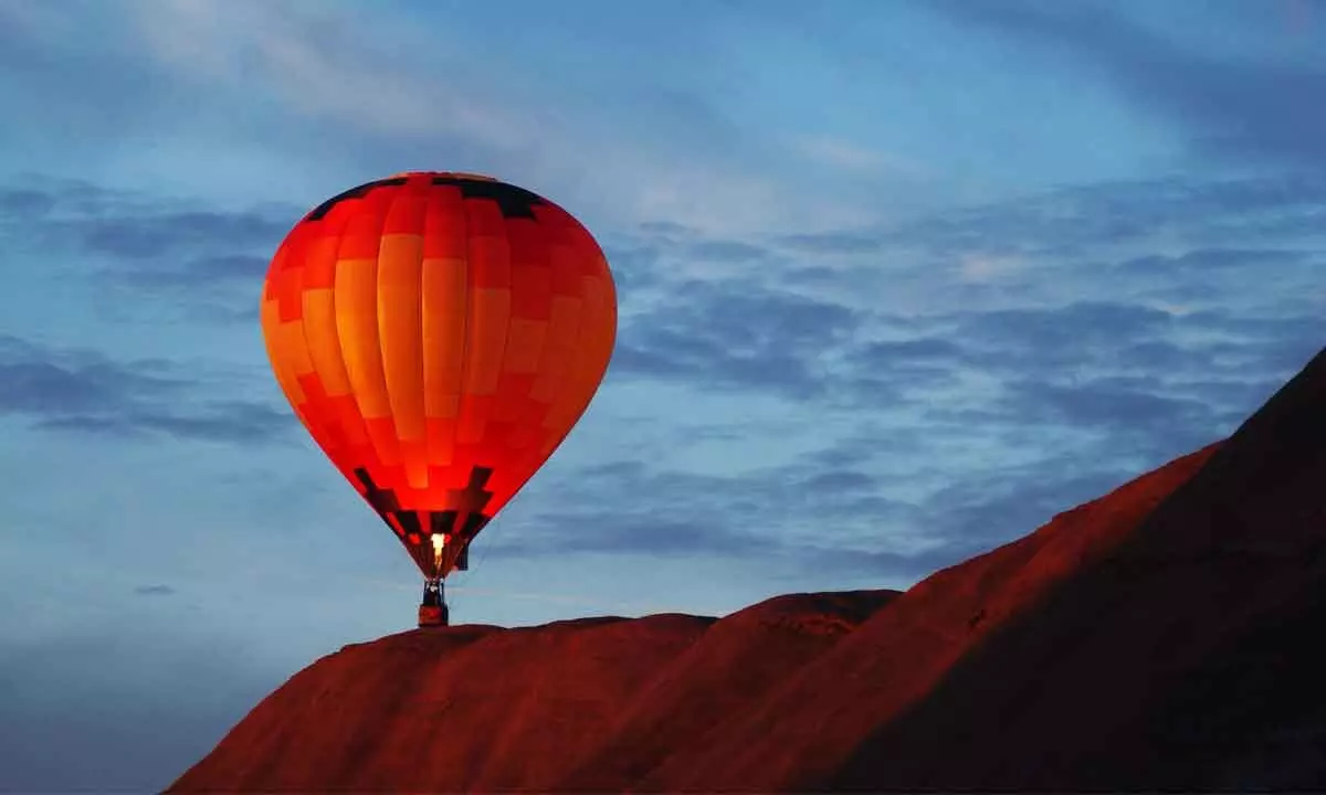 Hot air balloon crash in Arizona desert kills 4