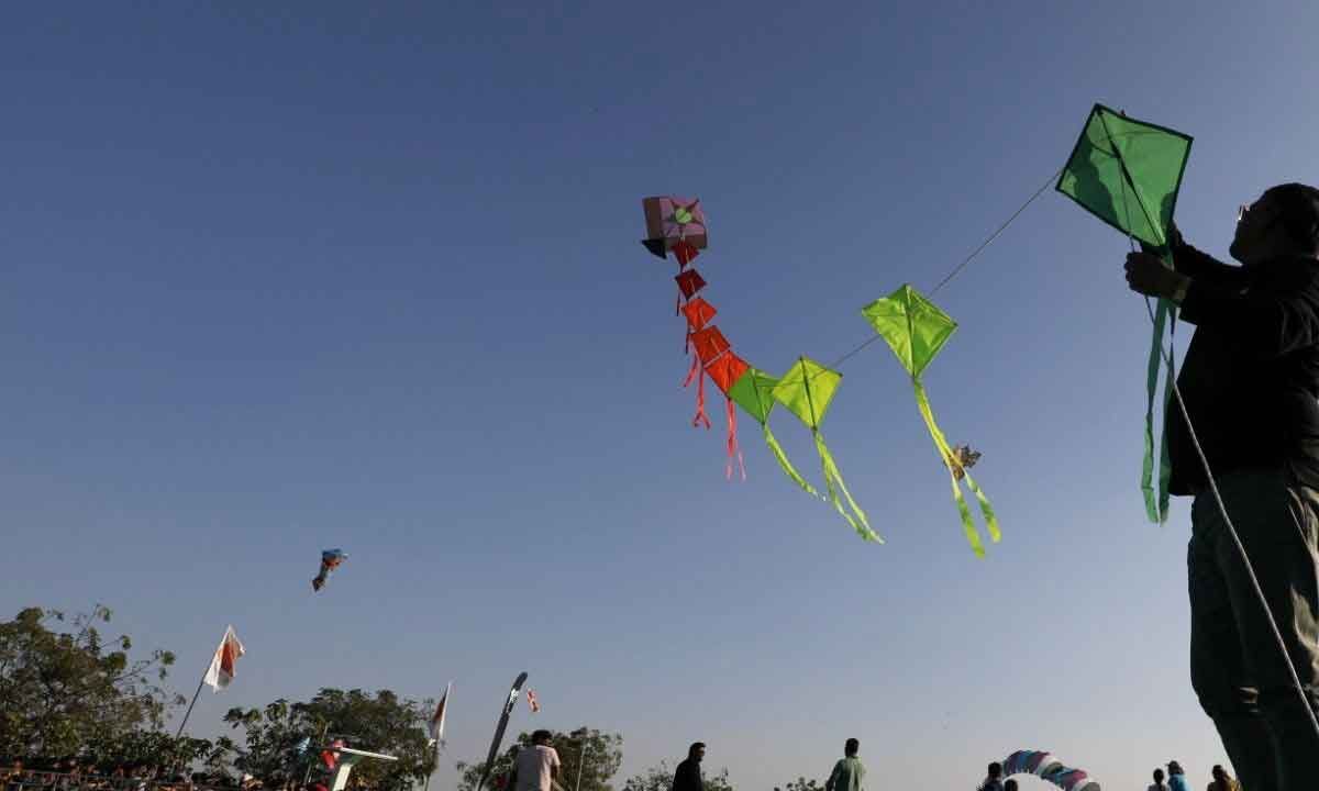 Makar Sankranti 2024: Which Bollywood Song Captures the Kite-Flying ...