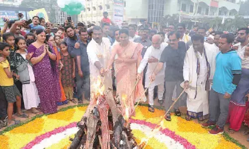 Minister Rajini takes part in Sankranti Sambaralu