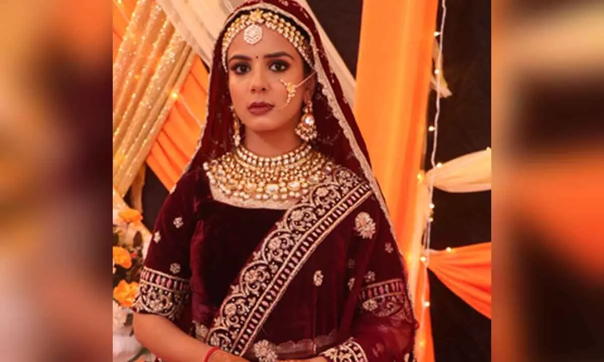 Nikki Sharma dons own bridal makeup for a show