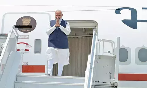 PM Modi Accorded Rousing Reception