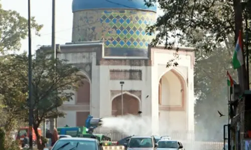 Delhi HC orders halt to unauthorised construction near Nizamuddin Dargah