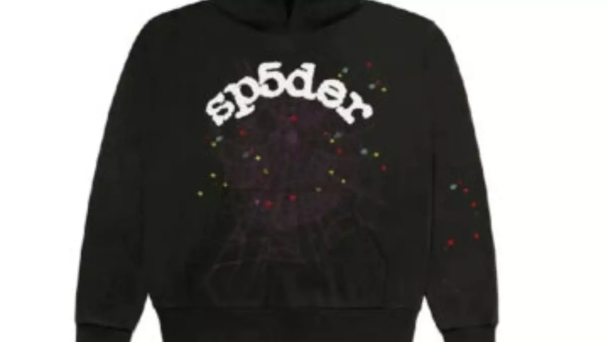 Unveiling the Arachnid Elegance- The Spider Hoodie Phenomenon