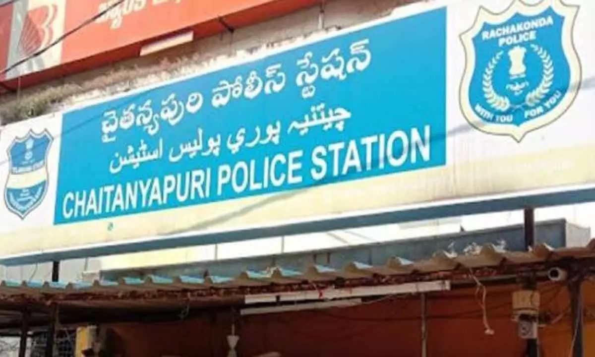 ACB conduct raids at Chaitanyapuri police station