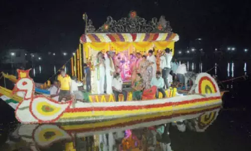 Ongole: Theppotsavam, Paruveta Utsavam held