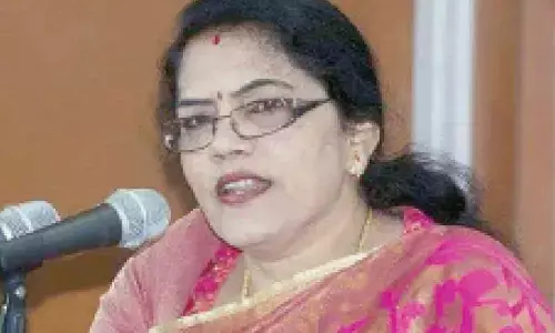 Senior leader Kruparani misses poll bus