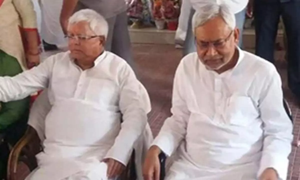 Lalu Prasad meets Nitish in Patna, Tejashwi denies reports of rift