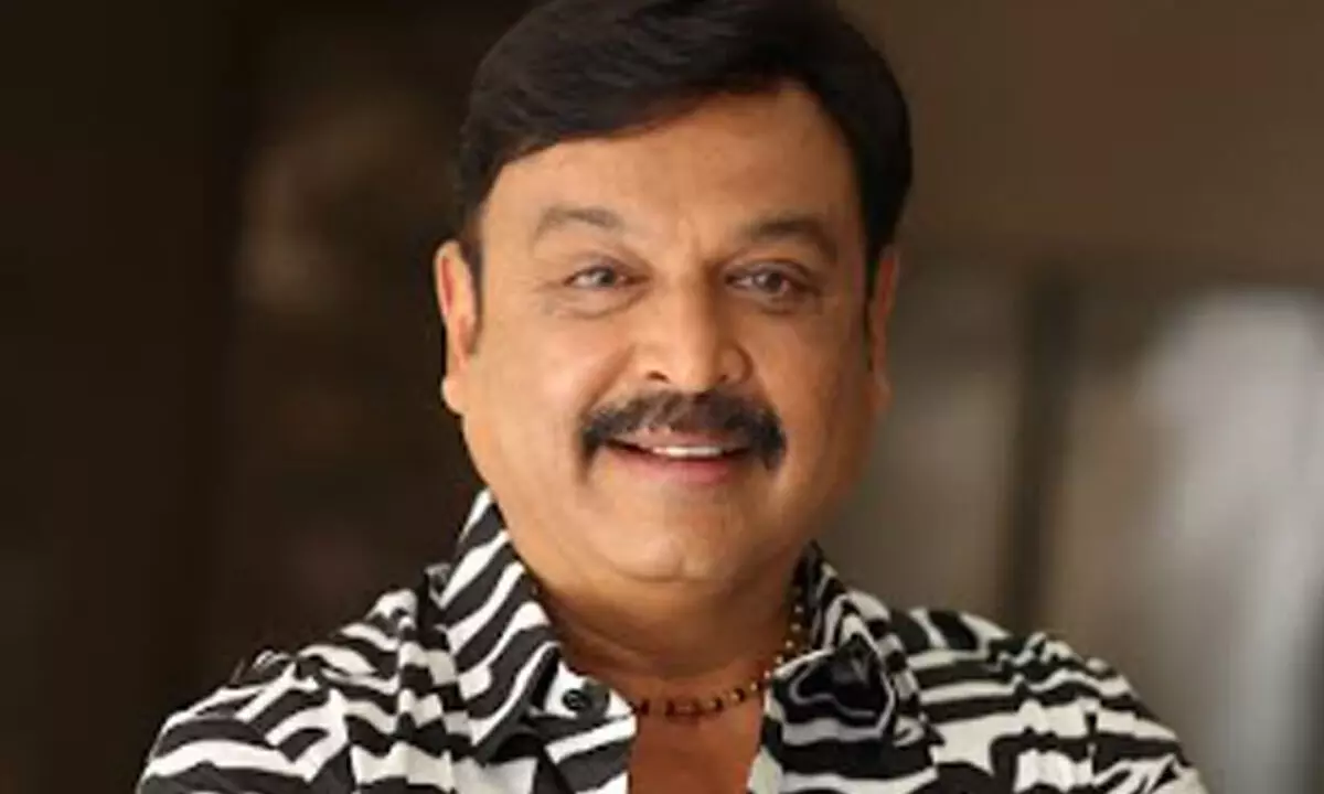 Naresh completes 50 years in showbiz, feels lucky