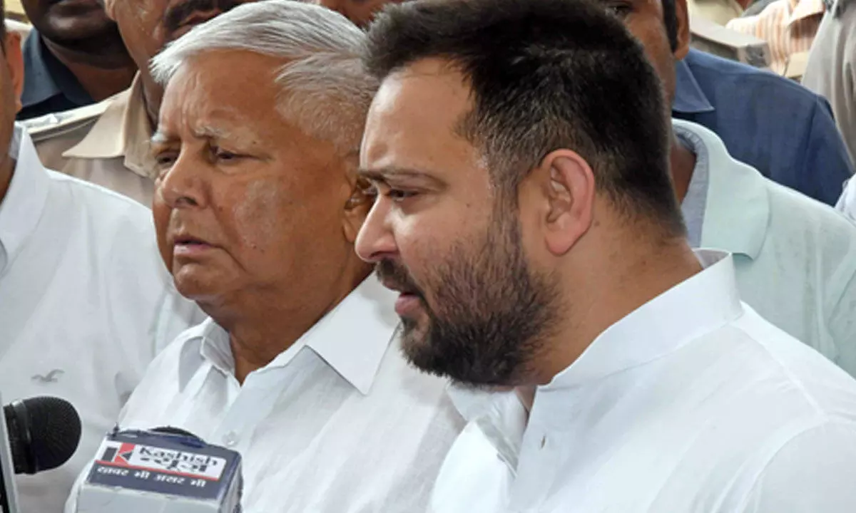 ED issues summons to Lalu, Tejashwi in land for job case
