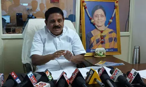 Palle Raghunath Reddy flays MLA Sridhar Reddy for not filling 193 posts